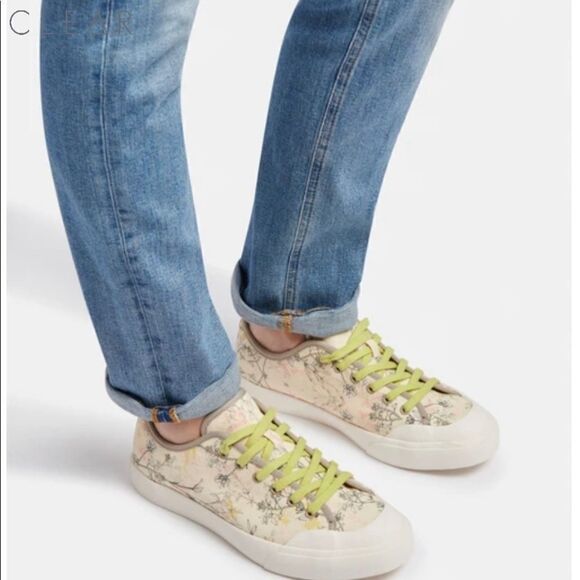 Clear by dolce vita
BRYTON SNEAKERS IN CREAM MULTI FLORAL sz 7.5 - Picture 1 of 5